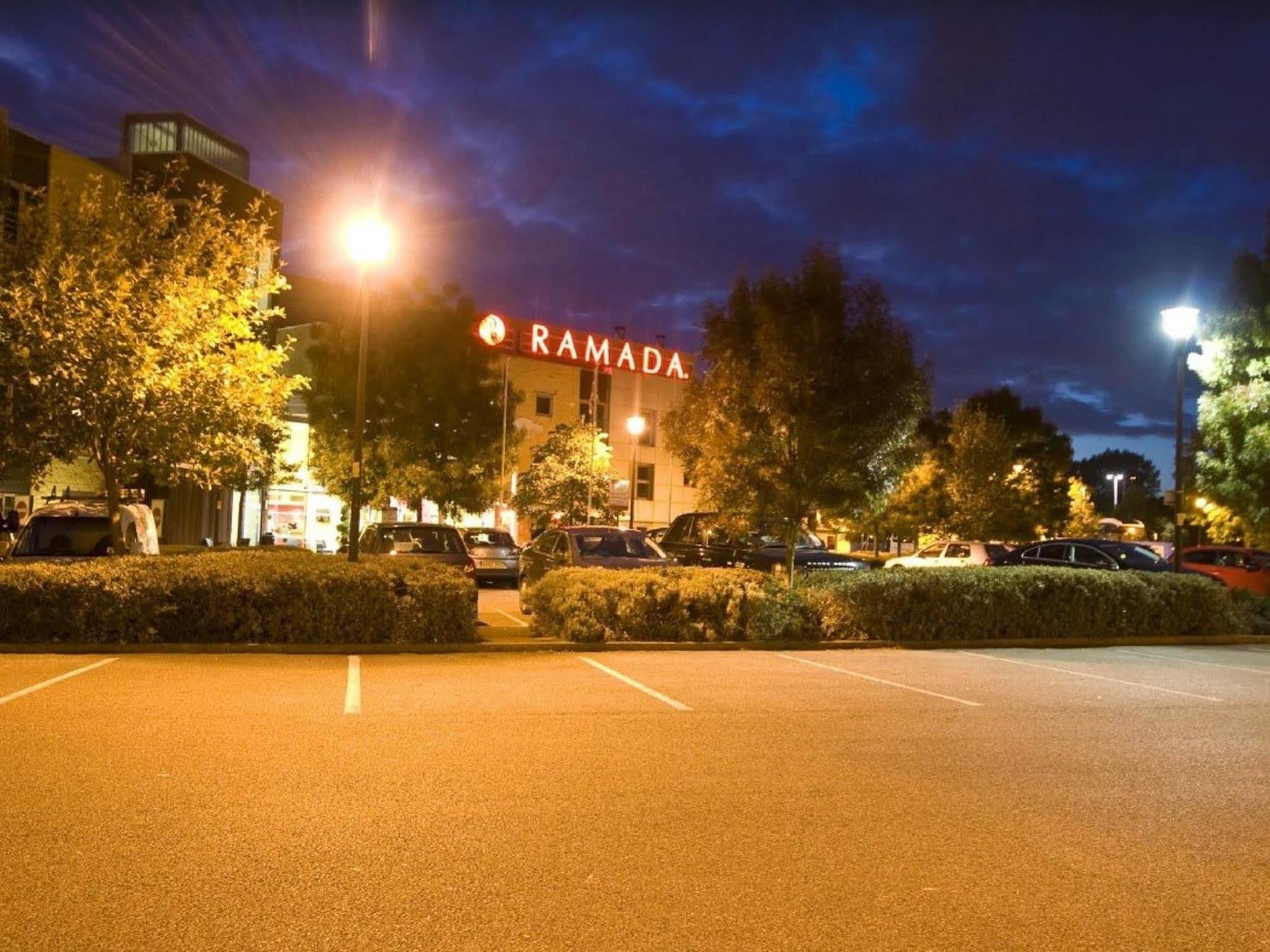 Ramada London North Ξενοδοχείο Έτζγουερ Εξωτερικό φωτογραφία